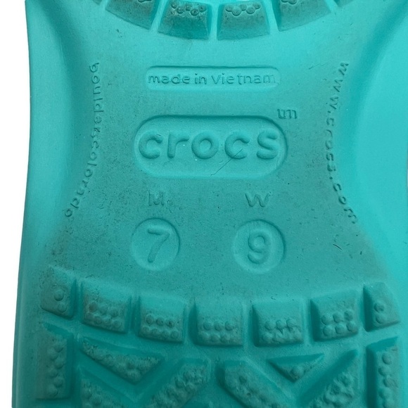 CROCS Blue T-Strap Flip Flop Sandals Size 9 Women's (7 Men's) - Picture 2 of 8